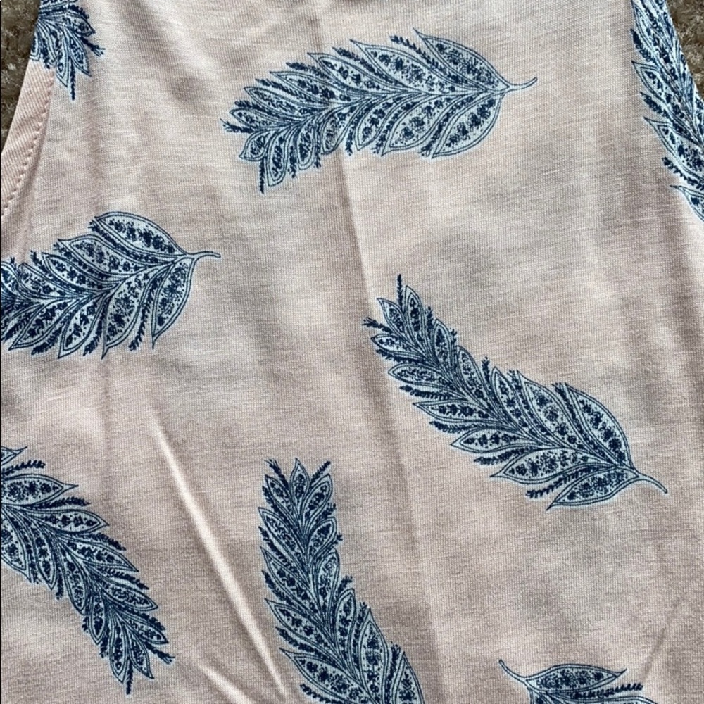 H&M Feather Tank - Picture 3 of 5